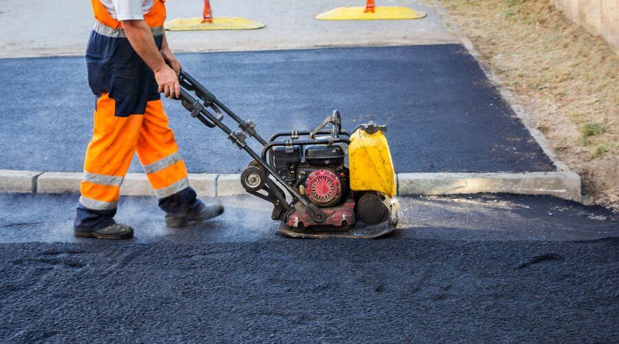 Professional gutter cleaning in Dickson, TN